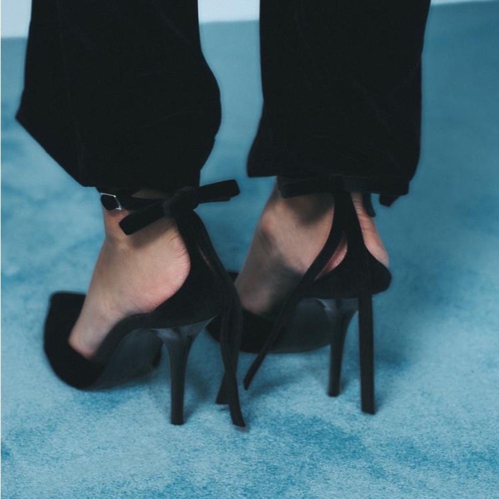 Zara Velvet Look Bow Heels - Black